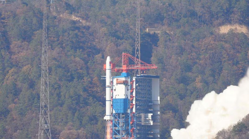 Roket pembawa Long March-2C yang membawa satelit bernama Einstein Probe lepas landas dari Pusat Peluncuran Satelit Xichang di provinsi Sichuan, China