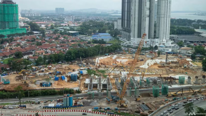 Pembangunan di lokasi Stasiun CIQ dan Bukit Chagar di Johor Bahru (CNA/Lim Li Ting)