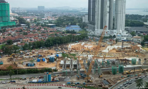 Pembangunan di lokasi Stasiun CIQ dan Bukit Chagar di Johor Bahru (CNA/Lim Li Ting)