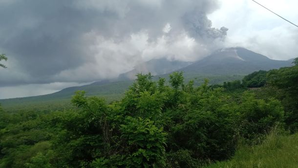 Setelah Dua Pekan Erupsi Lewotobi Belum Berakhir, Malah Masih Luncurkan Awan Panas Sejauh 1 Km