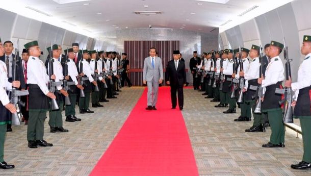 Terbang dari Hanoi, Presiden Jokowi Tiba di Bandar Seri Begawan, Brunai