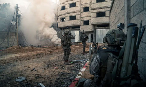 Tentara Israel beroperasi di Jalur Gaza di tengah konflik yang sedang berlangsung antara Israel dan kelompok Islam Palestina Hamas (Reuters/Israel Defense Forces)