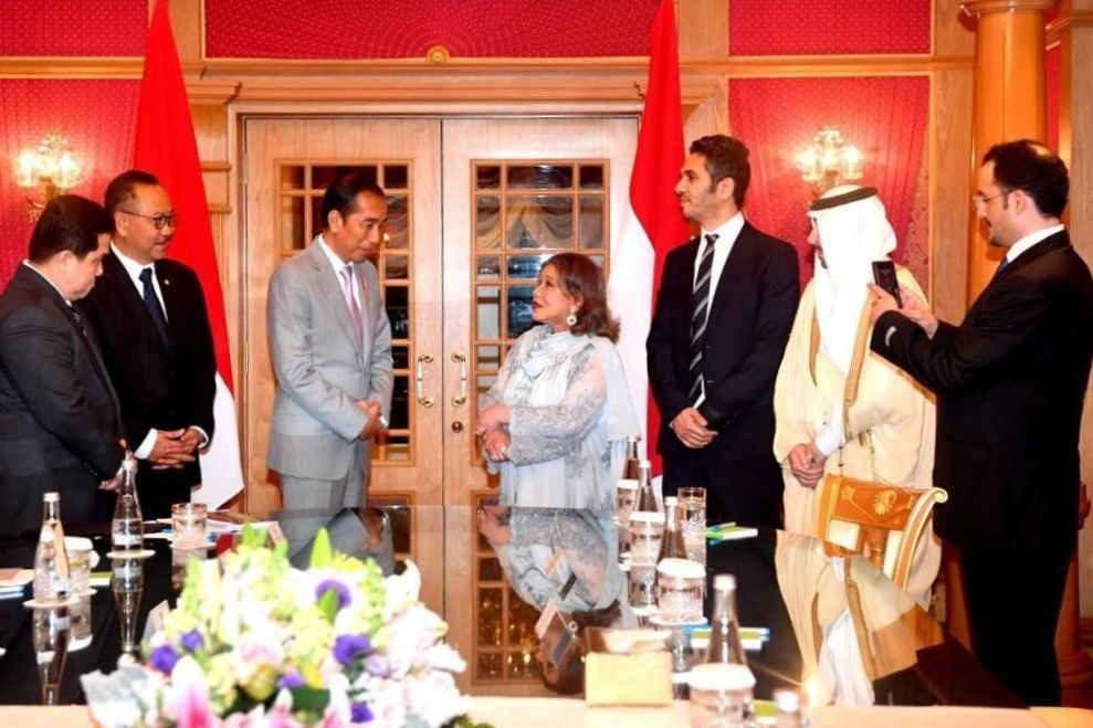 Presiden Jokowi mengadakan pertemuan dengan sejumlah pengusaha Brunei Darussalam (konsorsium investor) di Assarraa Guest House, Bandar Seri Begawan, pada Sabtu, 13 Januari 2024.