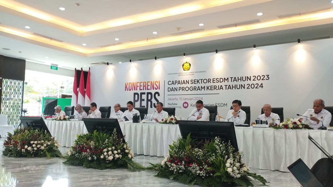 Konferensi Pers di Kantor Kementerian ESDM, Senin 15 Januari 2023.