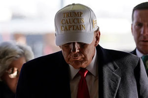 Donald Trump meraih kemenangan yang diharapkan secara luas atas mantan utusan PBB Nikki Haley dan Gubernur Florida Ron DeSantis