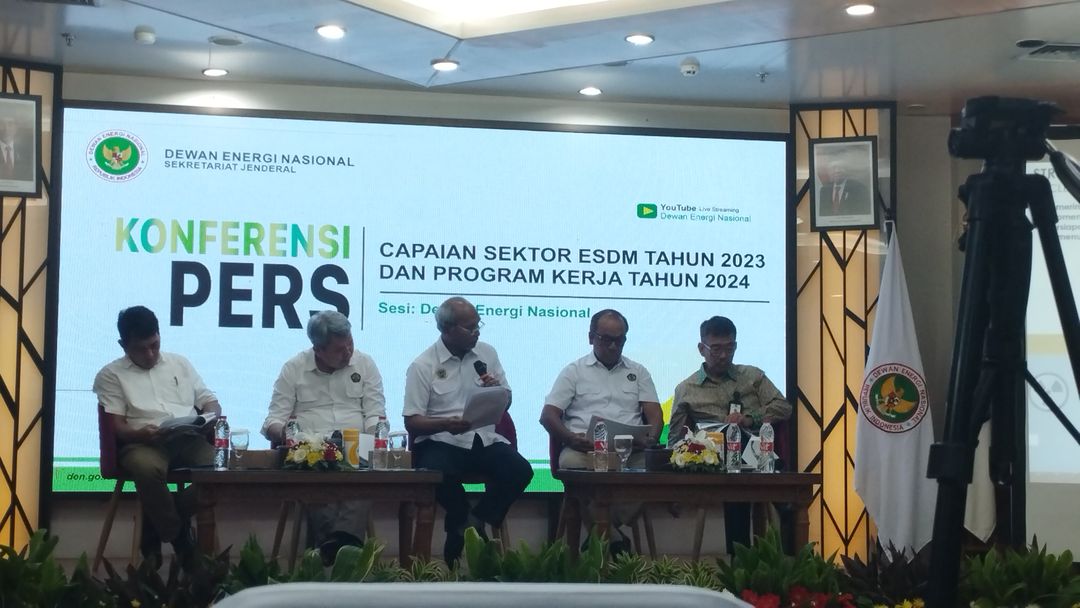 Konpers capaian kinerja 2023 dan rencana kinerja 2024 DEN Kementerian ESDM