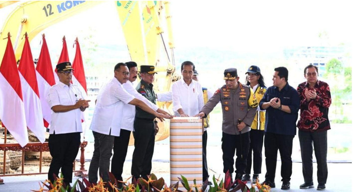 Presiden Joko Widodo melakukan peletakan batu pertama atau groundbreaking Memorial Park Ibu Kota Nusantara (IKN), Rabu 17 Januari 2024