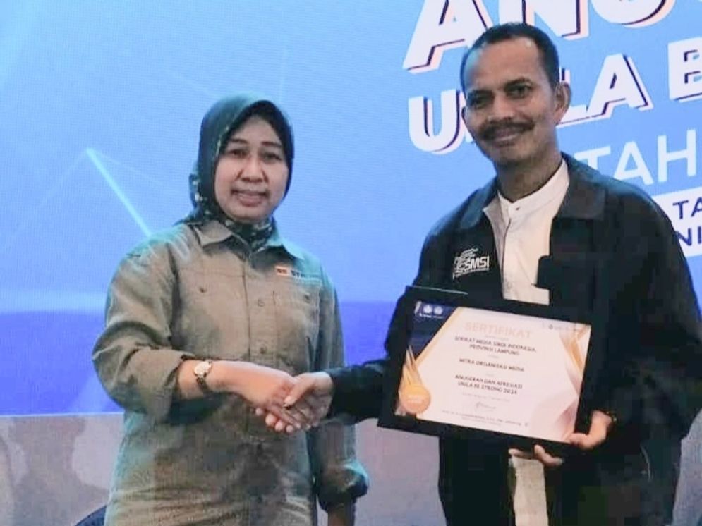 SMSI Lampung Raih Penghargaan dari Rektor Unila.jpg