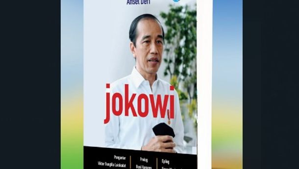 Wartawan Media di Papua Serahkan Buku Karyanya ke Presiden Joko Widodo