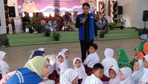 Erlangga Giat Literasi 2024 Sapa Anak-Anak Lampung Barat
