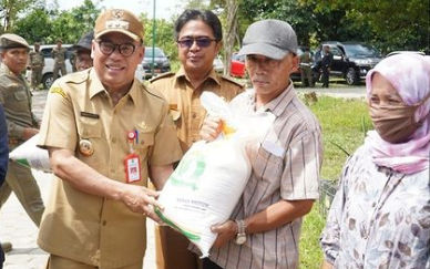 10.618 PBP di Kabupaten PPU Terima Bantuan Pangan (Foto: Setdakab PPU)