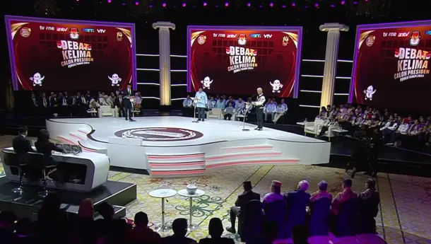 Debat Pamungkas, 3 Capres Berikan Jawaban Cara Membangun Kedaulatan Manufaktur Telekomunikasi