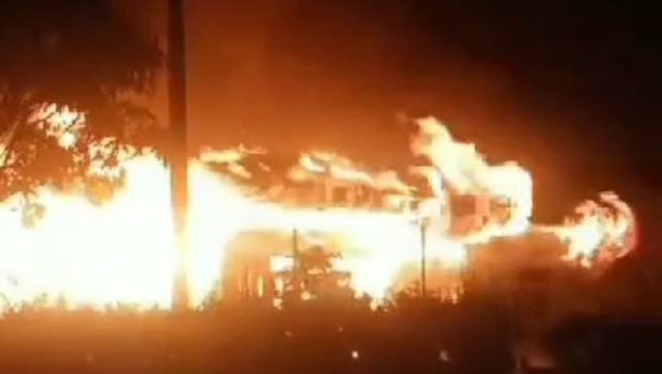 Breaking News: Satu Unit Rumah di Wae Mbeleng, Manggarai Hangus Terbakar