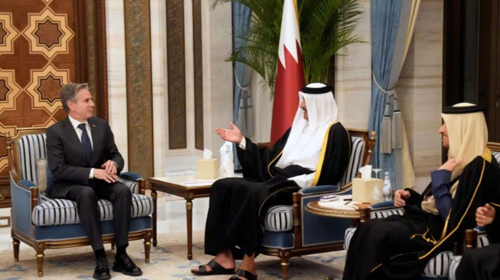 Menteri Luar Negeri AS Antony Blinken bertemu dengan Emir Qatar Sheikh Tamim bin Hamad Al Thani dan Perdana Menteri Qatar dan Menteri Luar Negeri Mohammed Bin Abdulrahman Al Thani di Istana Lusail, di Doha