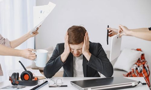 5 Cara Mengatasi Bos Toksik Tanpa Keluar dari Pekerjaan