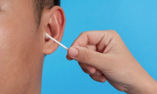 Awas! Ini Bahaya Membersihkan Telinga dengan Cotton Bud
