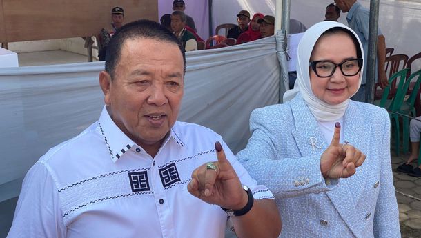 Gubernur Lampung Arinal Djunaidi Nyoblos di TPS 22 Sepang Jaya