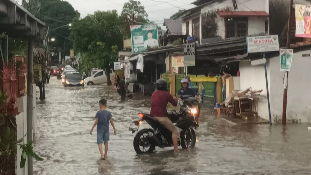 Ilustrasi banjir saat musim hujan