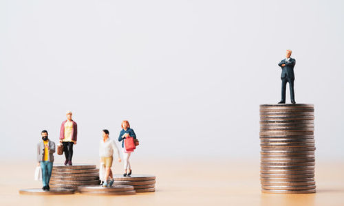 Penelitian: Kesenjangan Ekonomi Membuat Orang Mengejar Kekayaan dan Status 