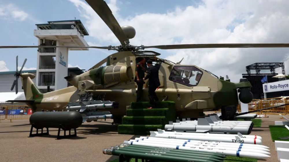 Helikopter serang Aviation Industry Corporation of China (AVIC) Z-10 ME dipajang di Singapore Airshow