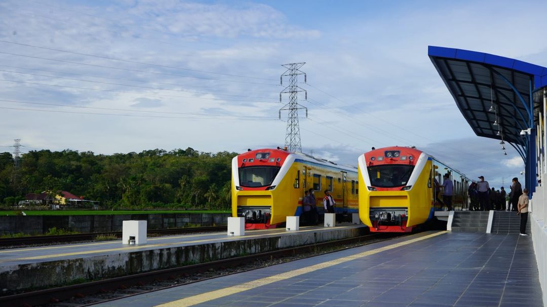 Kereta-Api-Sulawesi-KA-Makassar-Parepare.jpeg