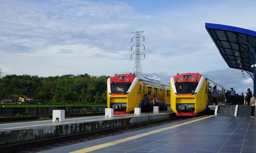 Kereta-Api-Sulawesi-KA-Makassar-Parepare.jpeg