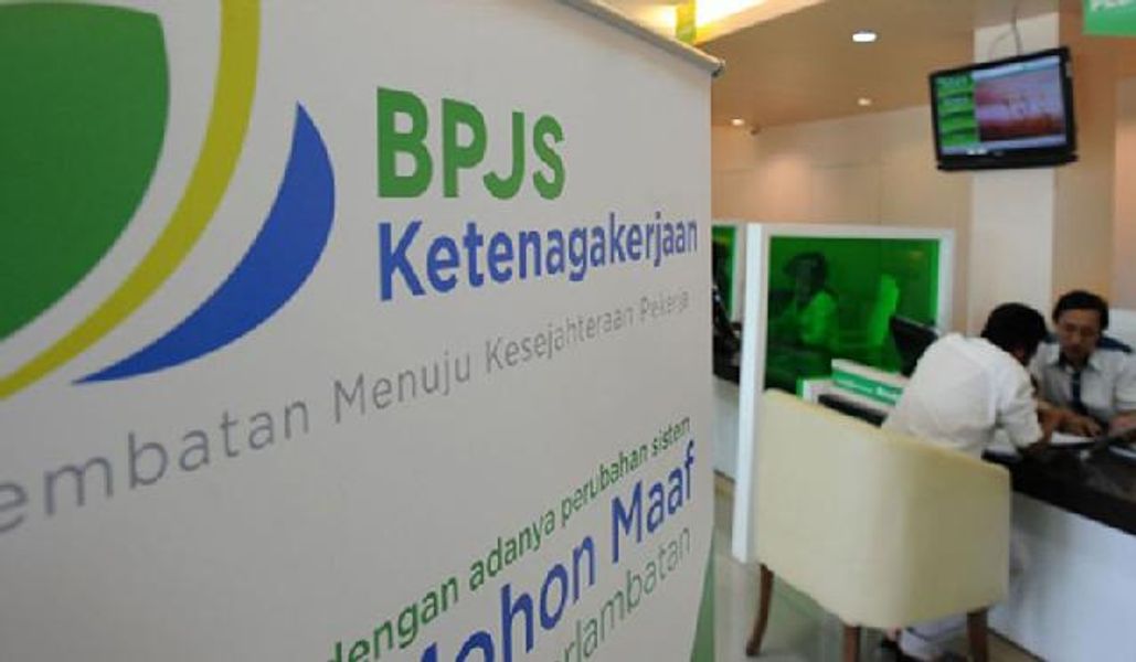 Ilustrasi pelayanan di kantor BPJS Ketenagakerjaan.jpg