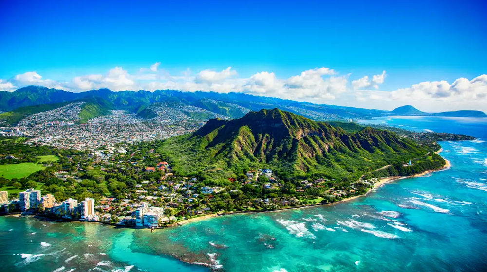 Penduduk Asli Hawaii Mengeluhkan Efek Pariwisata untuk Keberlangsungan Pulaunya