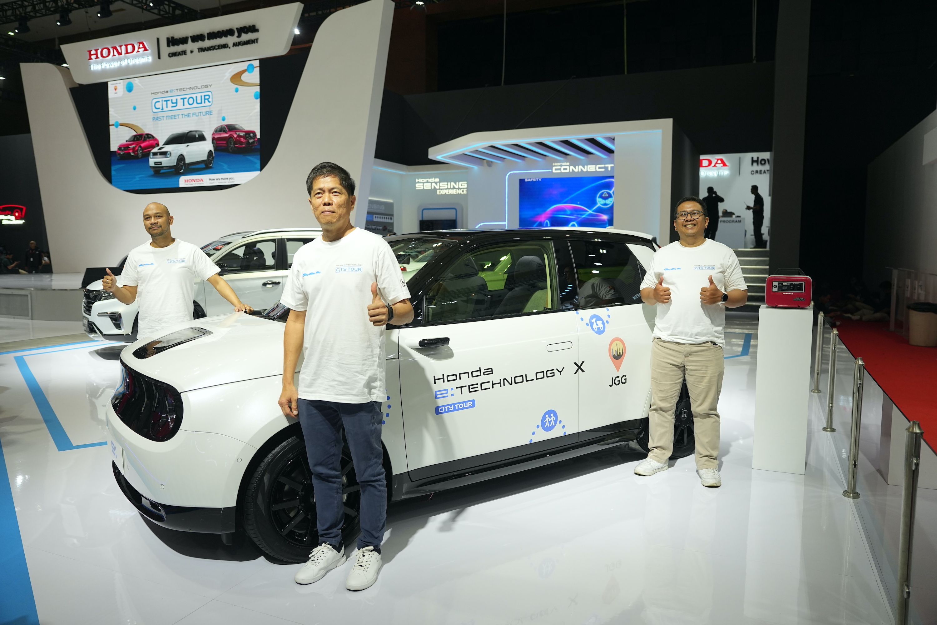 IIMS 2024: Honda Ajak Masyarakat Jelajahi Kota Jakarta Naik Mobil Listrik.JPG