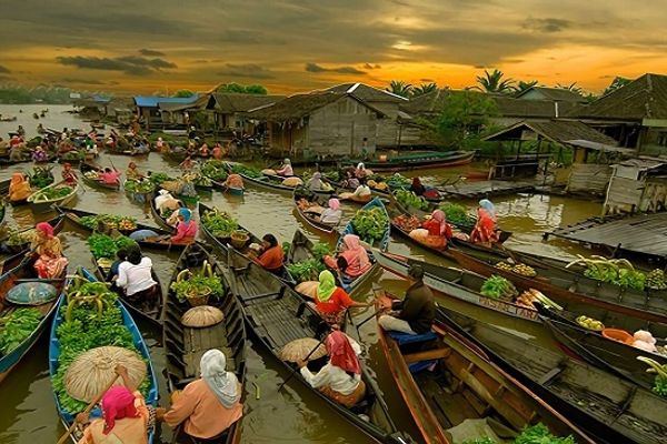 Pasar Terapung Lok Baintan.jpg