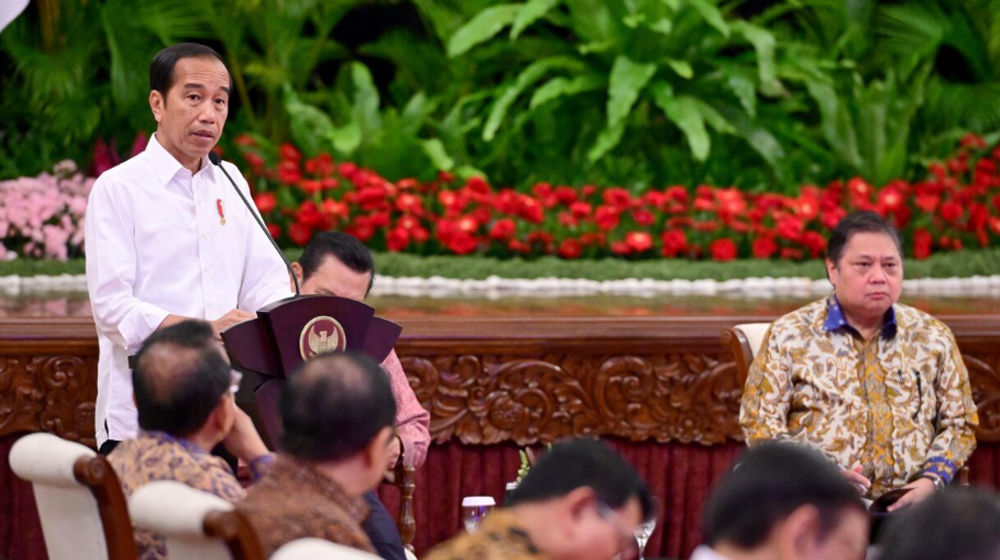 Presiden Joko Widodo menekankan sejumlah poin dalam Sidang Kabinet Paripurna (SKP) bersama para jajarannya yang digelar di Istana Negara, Jakarta, pada Senin, 26 Februari 2024.