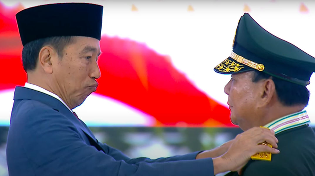 Presiden Jokowi mencopot pangkat letjen Menhan Prabowo untuk diganti dengan pangkat jenderal, Rabu 28 Februari 2024 di Mabes TNI Cilangkap.