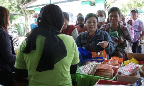 pasar murah.jpg