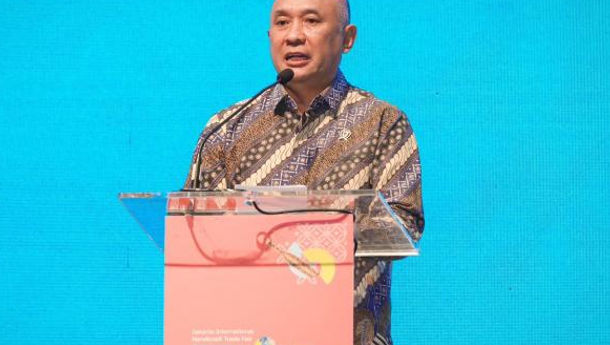 MenKopUKM Teten Masduki:  'Inacraft 2024' Jalan bagi Indonesia Jadi Pemain Utama Eksportir Handicraft Dunia