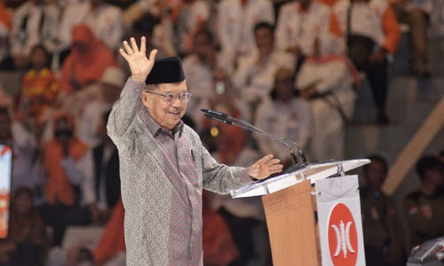 Wakil Presiden Republik Indonesia ke-10 dan 12 Muhammad Jusuf Kalla menghadiri Puncak Milad PKS ke-21 yang diadakan di Istora Senayan, Jakarta