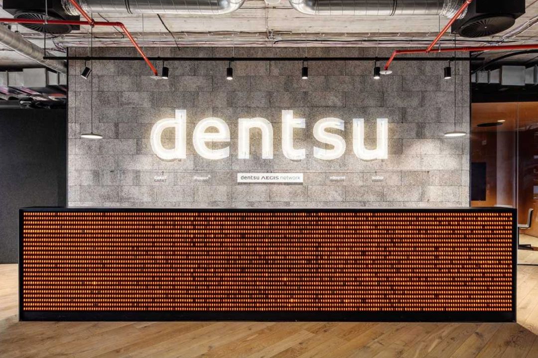 Ilustrasi dentsu.