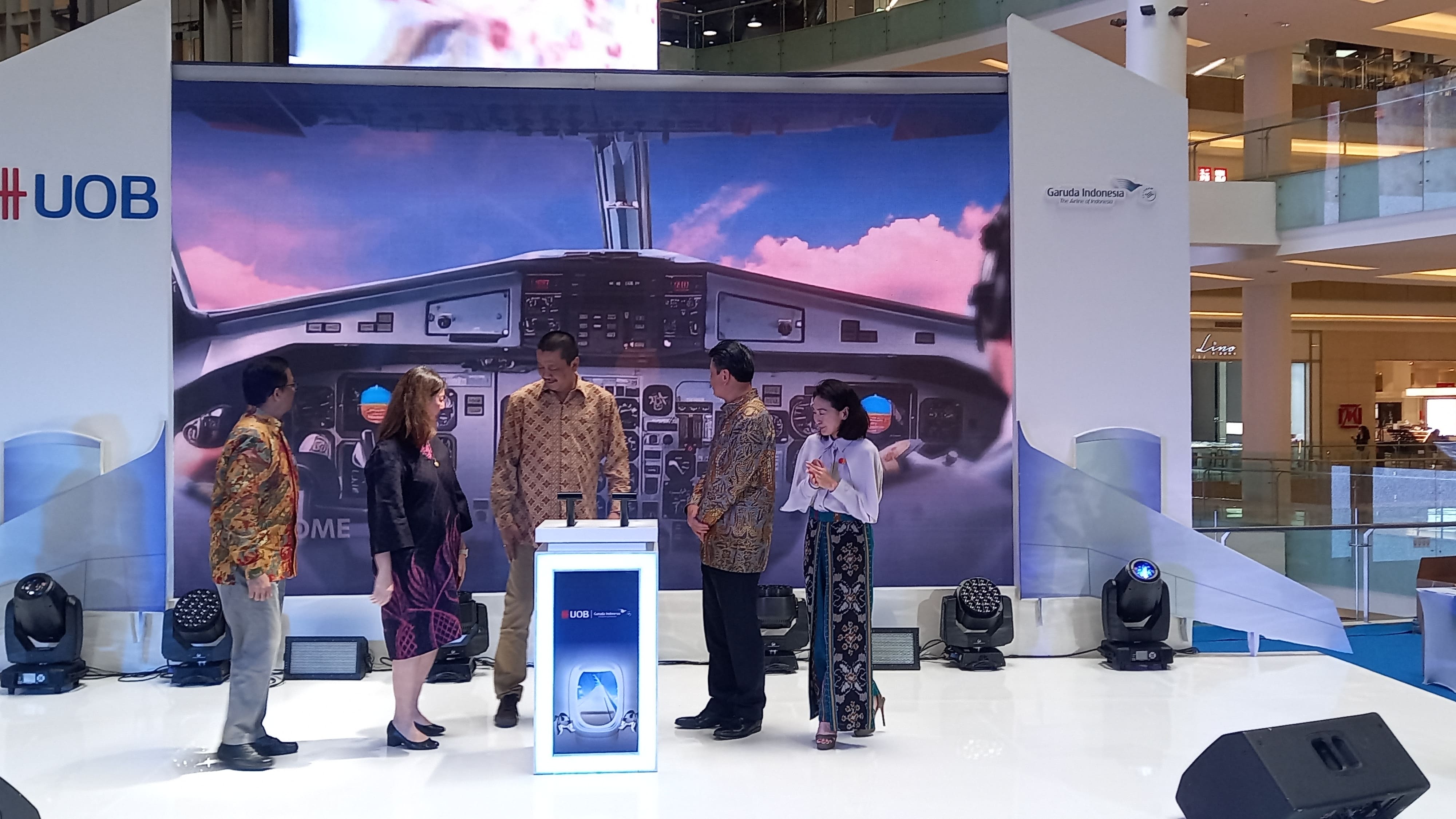 Peluncuran Garuda Indonesia UOB Credit Card di Gandaria City, Jakarta, Jumat, 8 Maret 2024.