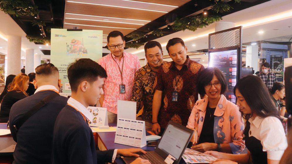 Bank Mandiri Bagikan Promo Belanja Perjalanan di D’Botanica Mall Bandung