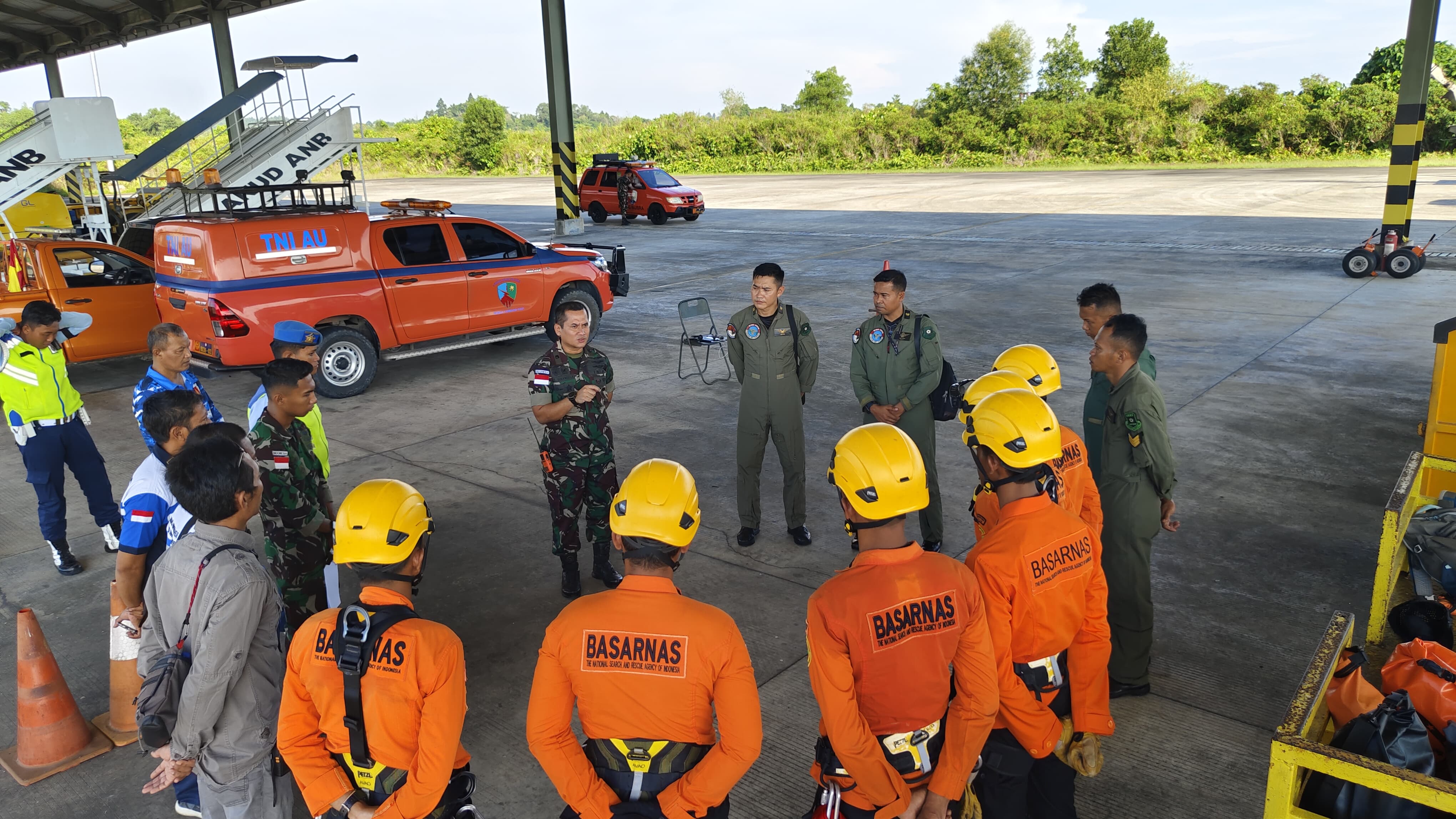 TNI Bantu Pencarian Pesawat Hilang di Kaltara