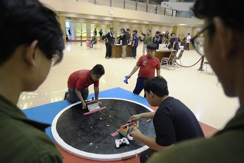 Di Kompetisi Robotech #12 UMY, 57 Tim Pelajar Se-Indonesia Saling Unjuk Kemampuan 