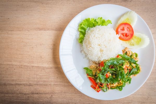 4 Jenis Makanan yang Harus Anda Konsumsi Saat Sahur