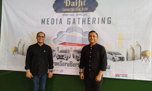 gathering1.jpg