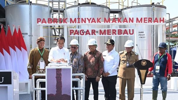 Presiden Jokowi Resmikan Pabrik Minyak Makan Merah Kolaborasi PTPN Group, Kementerian Koperasi dan UKM, serta BPDPKS