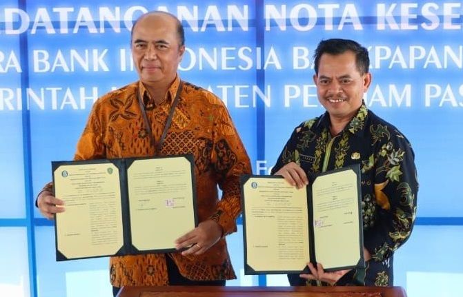 Sekda Kabupaten Penajam Paser Utara (PPU), Tohar melakukan penandatanganan nota kesepahaman dengan Bank Indonesia Balikpapan perihal pengembangan ekonomi dan keuangan, Kamis (22/2/2024).