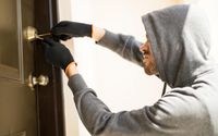 Tips Agar Rumah Tidak Dibobol Maling Selama Ramadan 