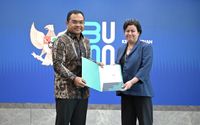 PT PLN (Persero) mengangkat Nawal Nely sebagai Komisaris PLN menggantikan Eko Sulistyo dan Tedi Bharata.