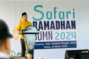 Safari Ramadan BUMN 2024, PLN Berikan 1.000 Paket Sembako Murah ke Masyarakat Lombok Tengah