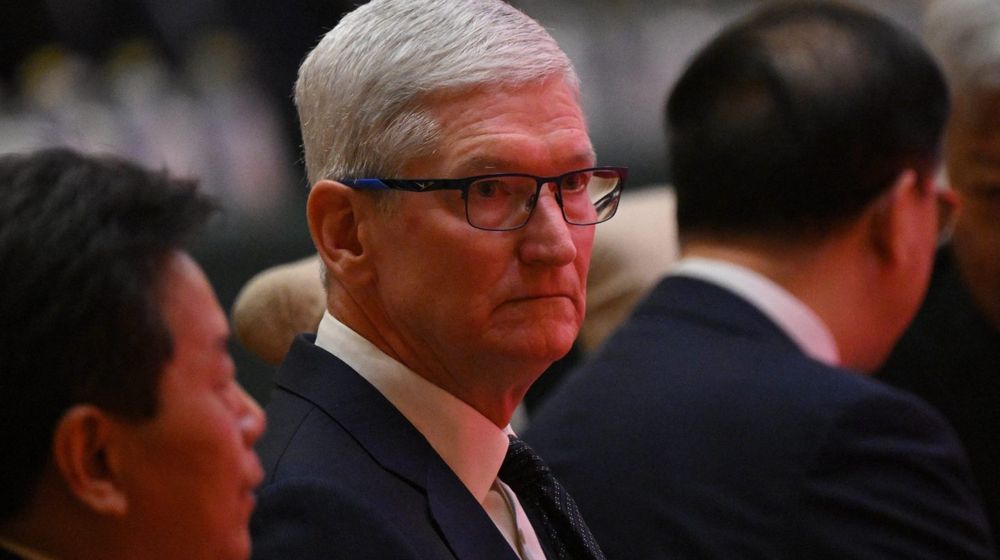 CEO Apple Tim Cook di Forum Pengembangan China.