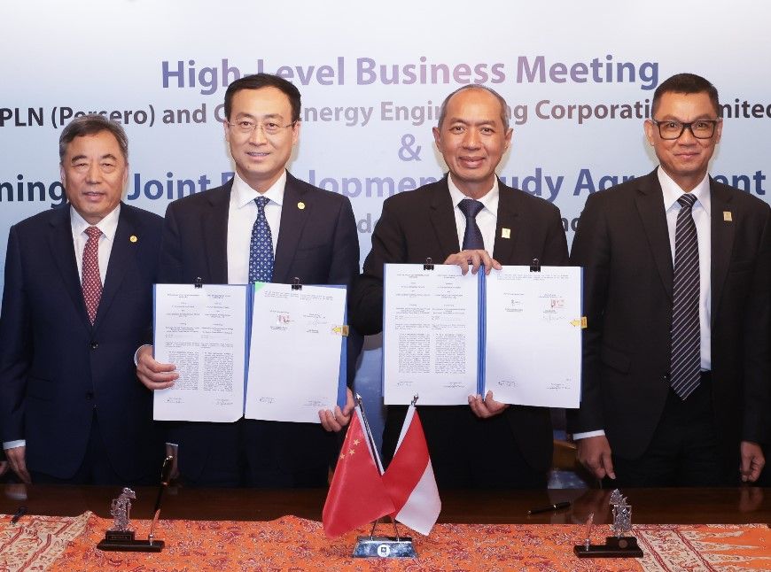 PT PLN (Persero) melalui Sub Holding PLN Indonesia Power menandatangani Perjanjian Studi Pengembangan Bersama atau Joint Development Studi Agreement (JDSA) dengan China Energy Engineering Group Co., Ltd (CEEC) di Jakarta, 21 Maret 2024. 