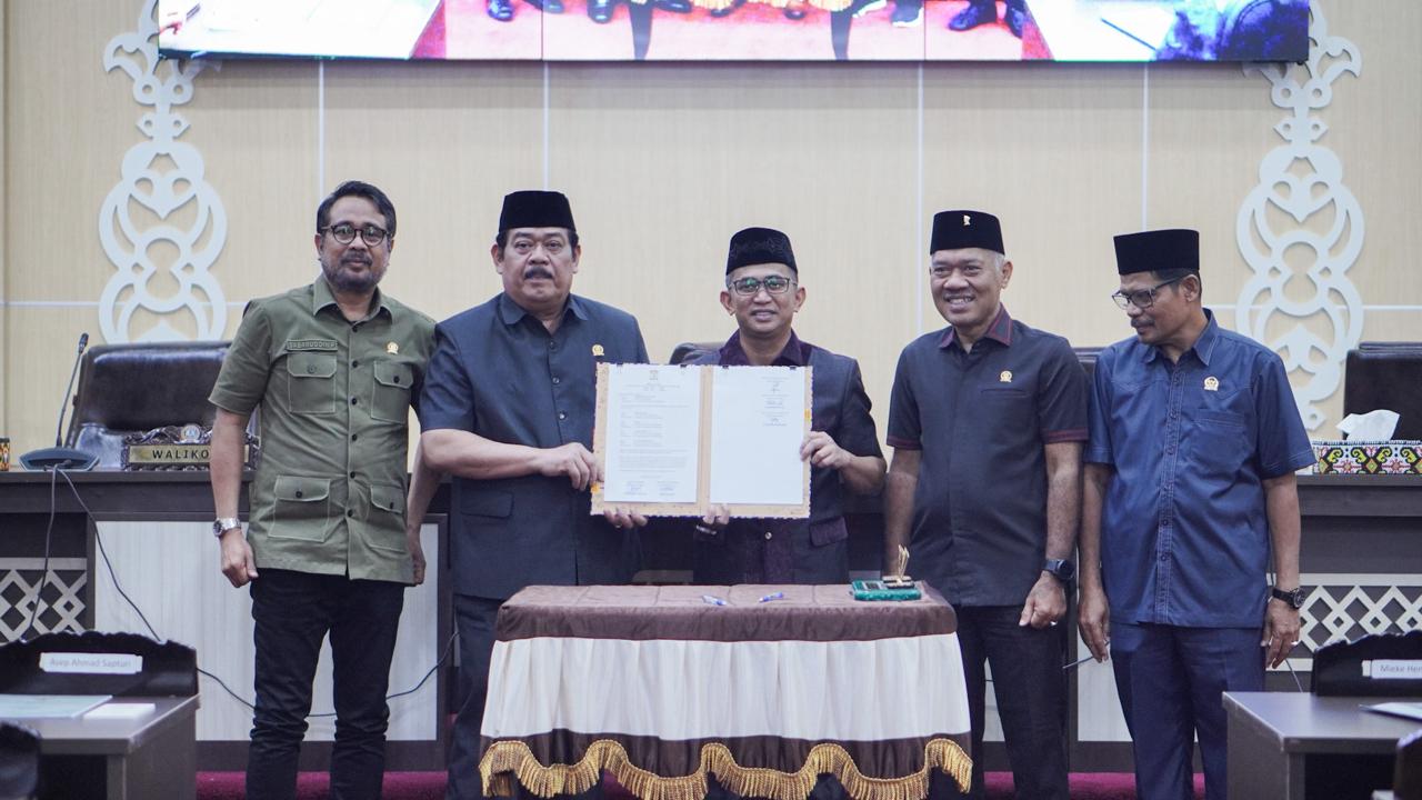 DPRD dan Pemkot Balikpapan Bahas Tiga Raperda  dalam Rapat Paripurna yang digelar DPRD Balikpapan pada Senin 25 Maret 2024